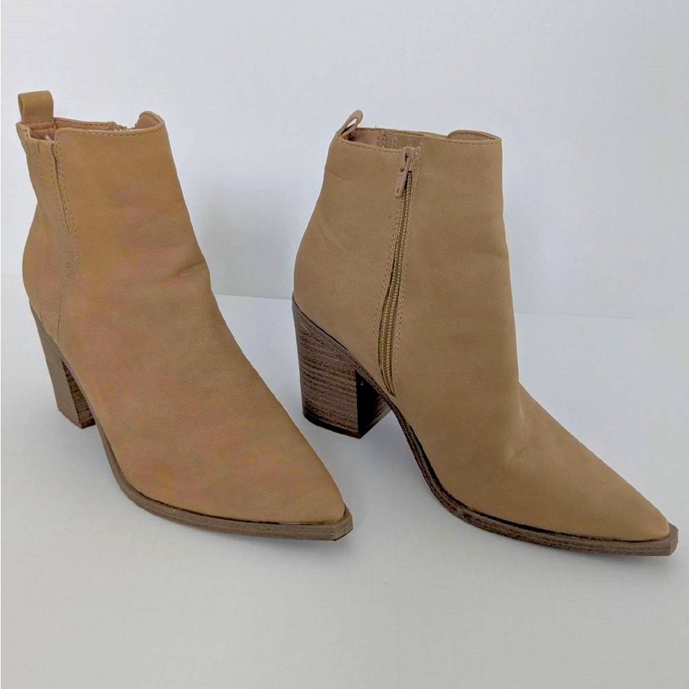 Universal Thread EUC 8.5 women’s ankle boots booties